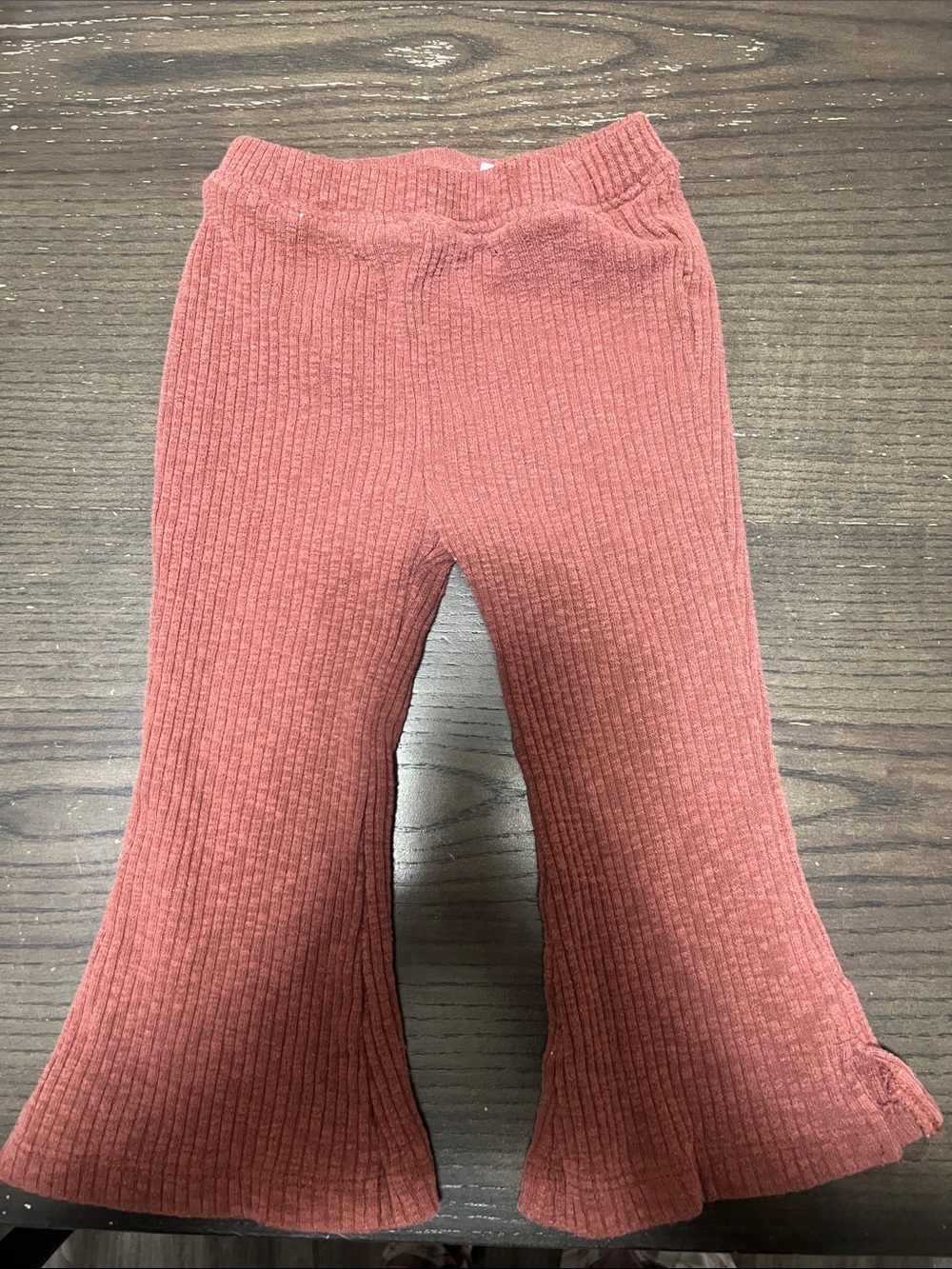 Old Navy Ribbed Flared Leggings in Dusty Rose